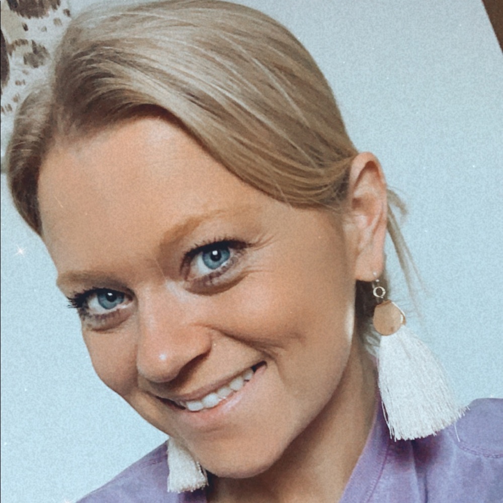 Meet your Posher, Lauren